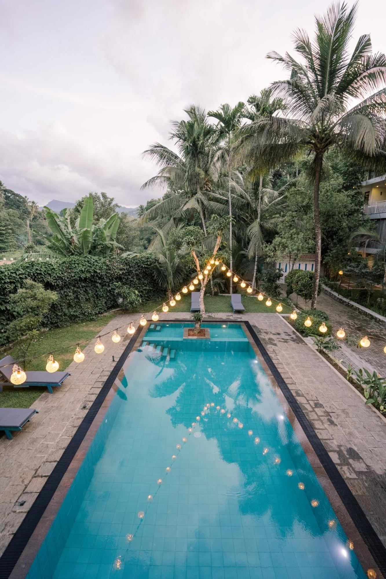 French Garden Kandy Exterior foto