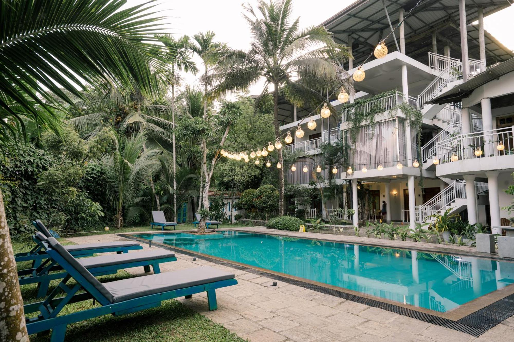 French Garden Kandy Exterior foto